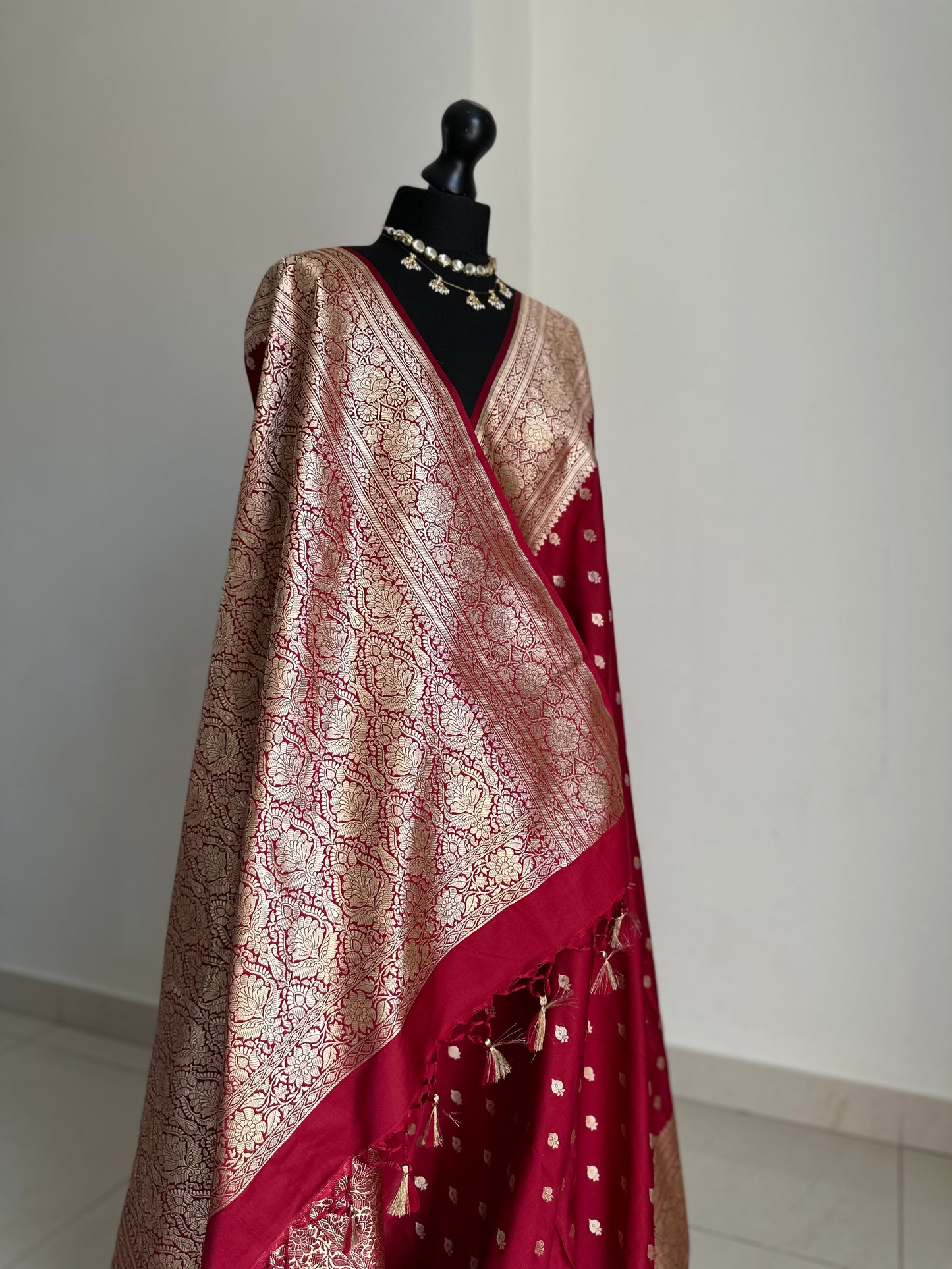 Banarasi silk in maroon Wedding Saree with gold Zari. Gold maroon koorai Saree Traditional Saree with plain contrast blouse with Fall Pico