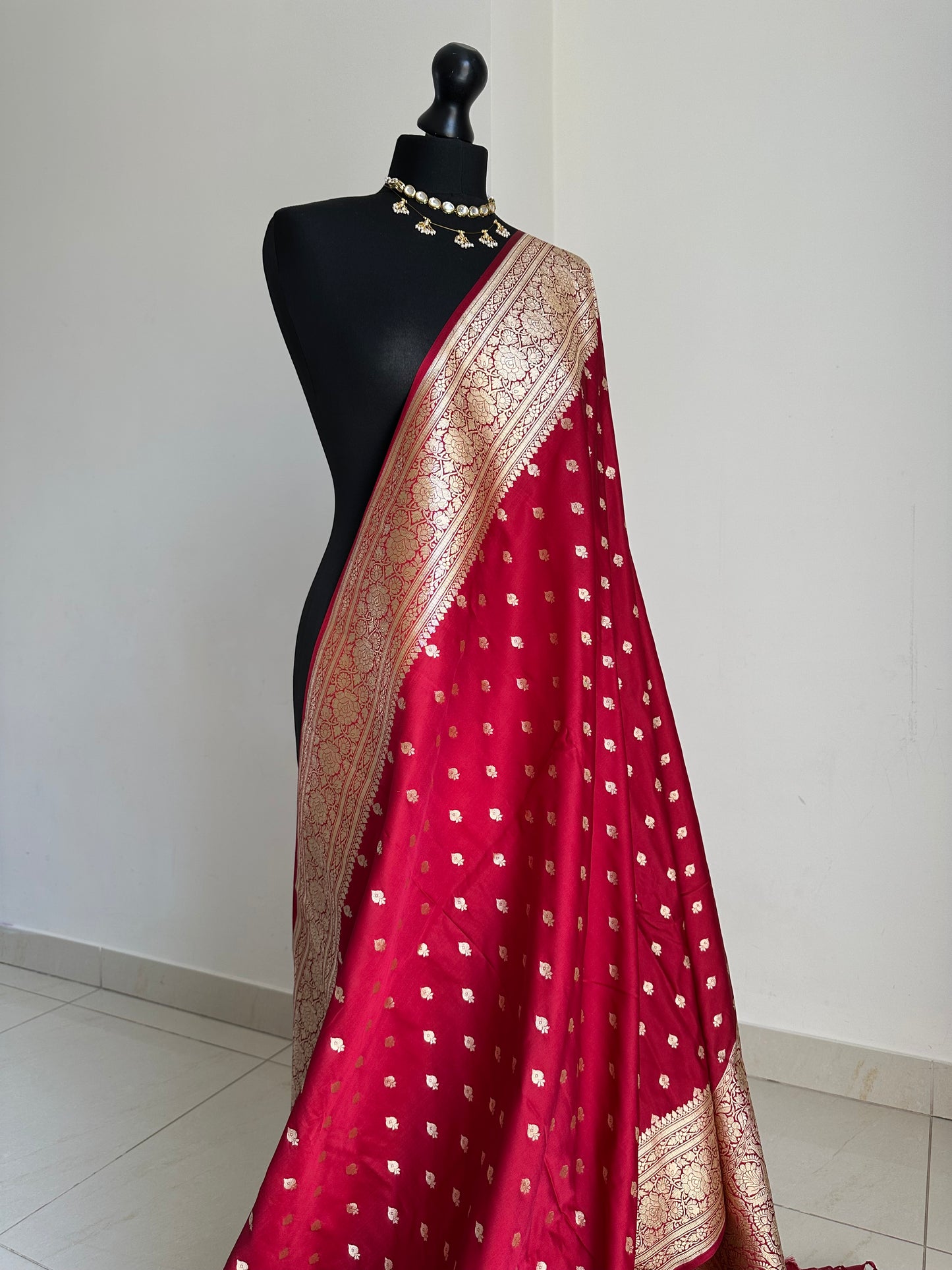 Banarasi silk in maroon Wedding Saree with gold Zari. Gold maroon koorai Saree Traditional Saree with plain contrast blouse with Fall Pico