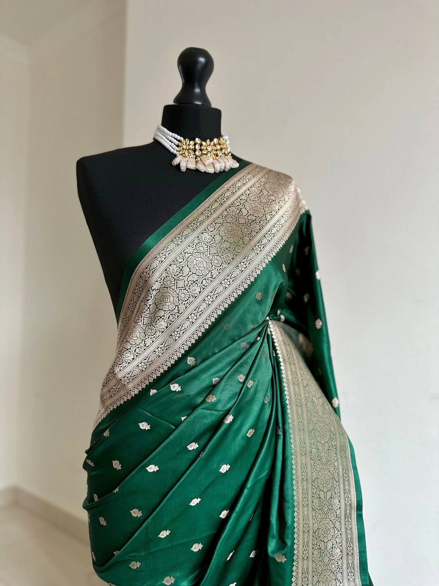 Banarasi silk green Wedding Saree with gold Zari. Gold green traditional saree with plain contrast blouse.Rich pallu with tassels falls Pico - LaiLai Sarees