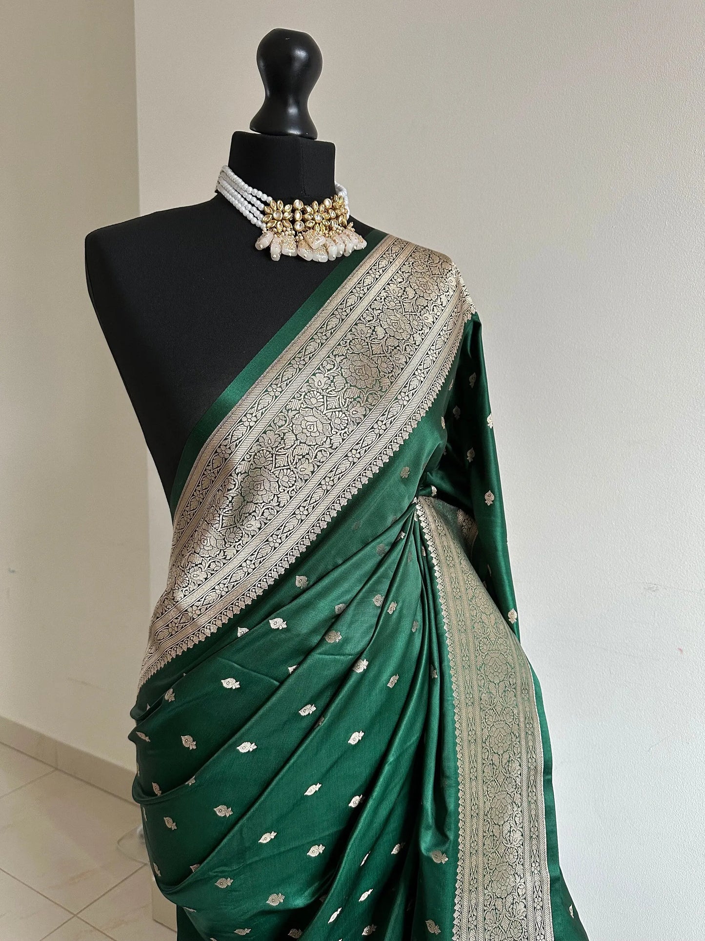Banarasi silk green Wedding Saree with gold Zari. Gold green traditional saree with plain contrast blouse.Rich pallu with tassels falls Pico - LaiLai Sarees