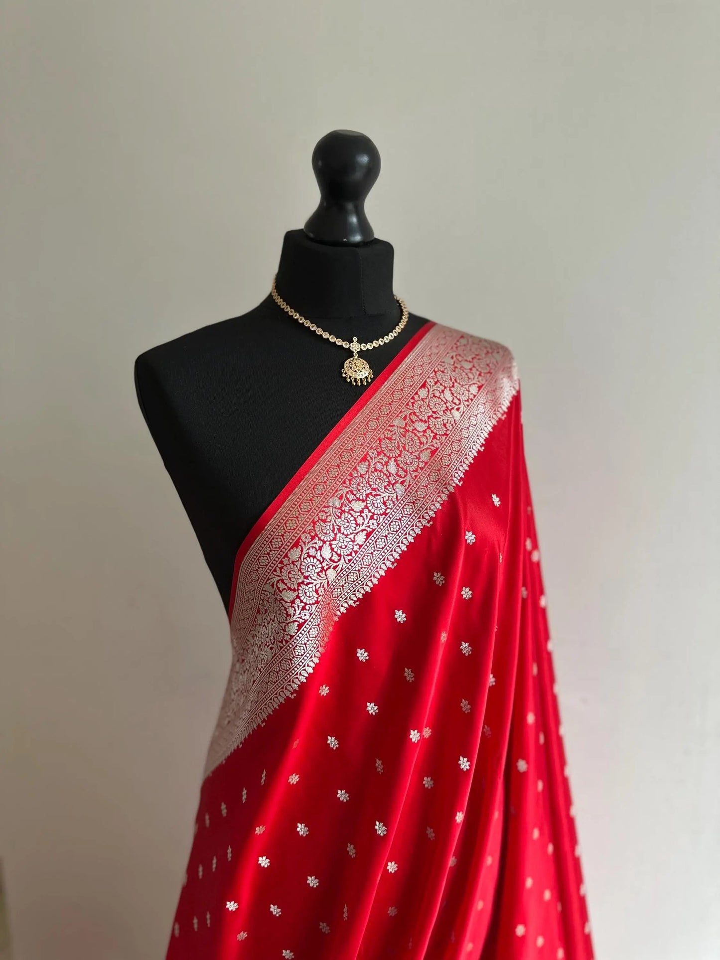 Banarasi silk red Wedding Saree with silver Zari. Silver and red traditional modern Saree with plain contrast blouse and fall picot - LaiLai Sarees