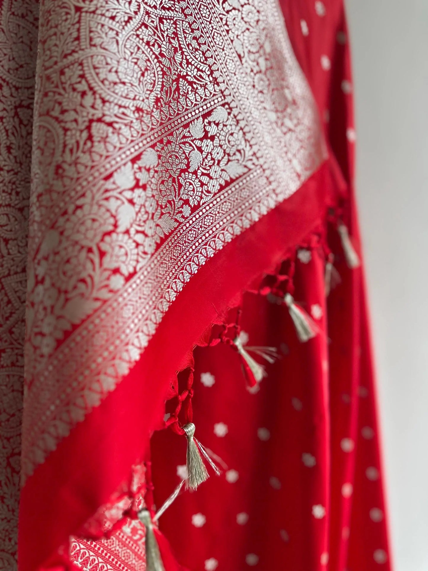 Banarasi silk red Wedding Saree with silver Zari. Silver and red traditional modern Saree with plain contrast blouse and fall picot - LaiLai Sarees