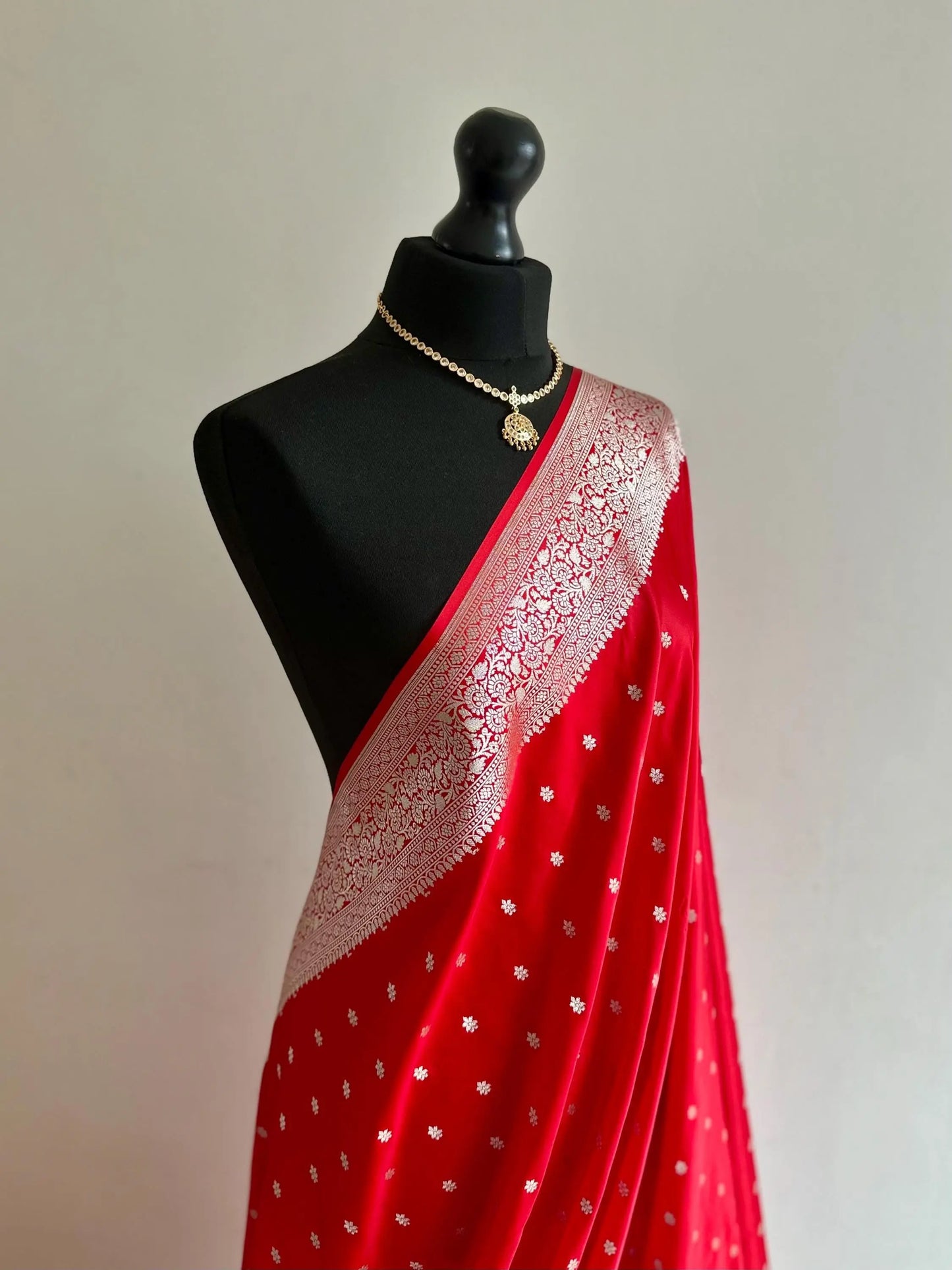 Banarasi silk red Wedding Saree with silver Zari. Silver and red traditional modern Saree with plain contrast blouse and fall picot - LaiLai Sarees