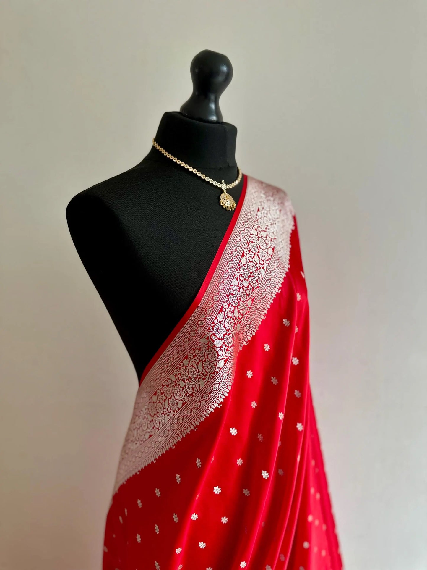 Banarasi silk red Wedding Saree with silver Zari. Silver and red traditional modern Saree with plain contrast blouse and fall picot - LaiLai Sarees