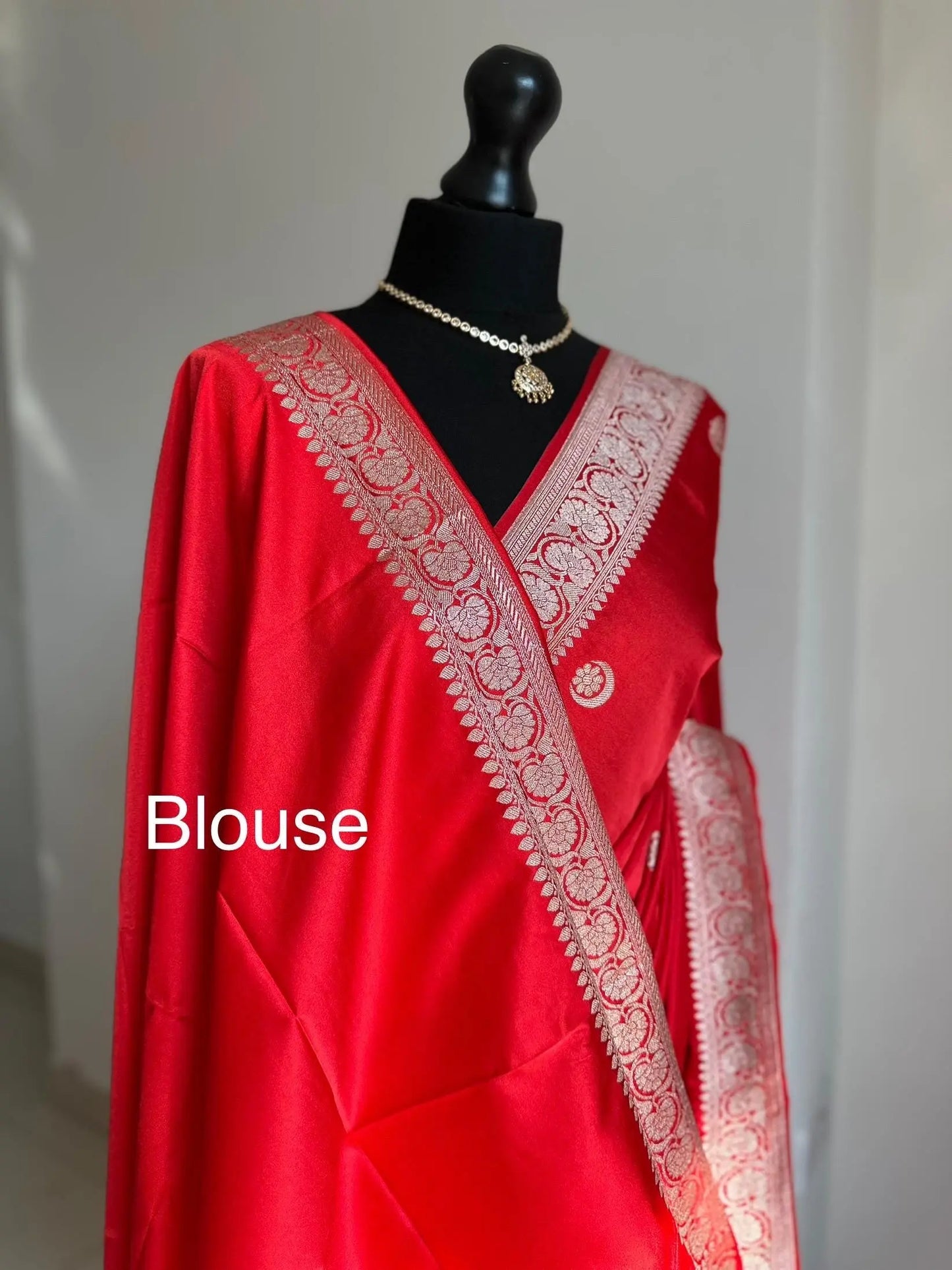 Banarasi silk true red wedding saree with gold Zari. Chand buta Sonakshi sinha inspired koorai saree with plain contrast blouse with border - LaiLai Sarees