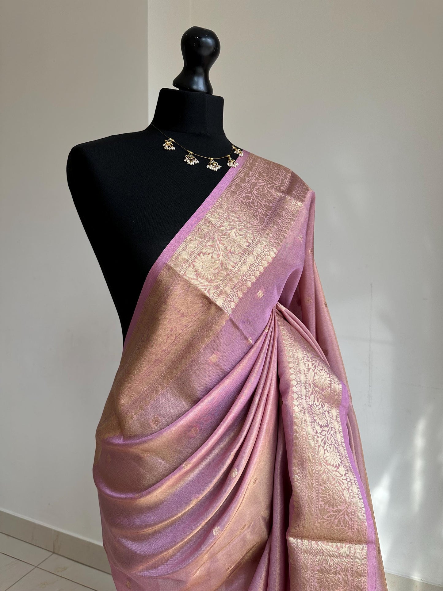 Statement handmade mauve soft tissue saree with unstitched blouse. Gold and pink wedding saree. Unique saree look for events