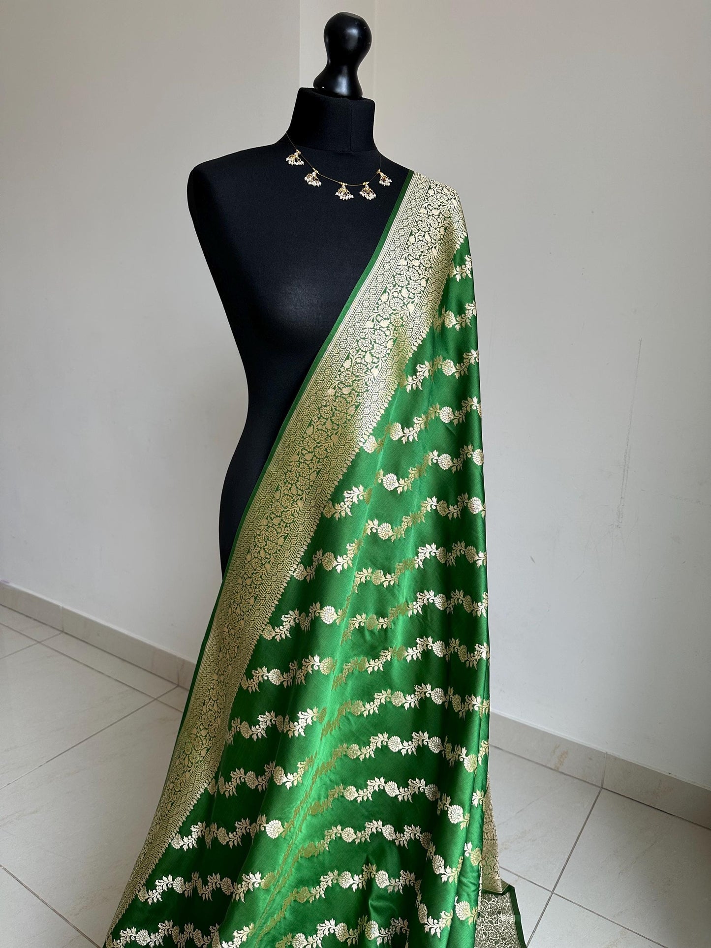 Banarasi silk forest green wedding saree with gold zari. Exquisite green semi silk saree with plain contrast blouse. Stylish elegant saree