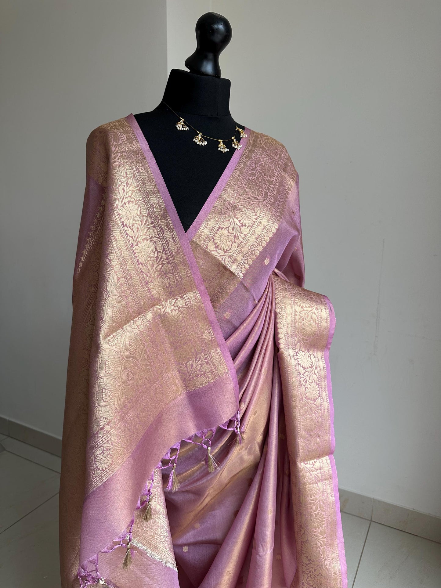 Statement handmade mauve soft tissue saree with unstitched blouse. Gold and pink wedding saree. Unique saree look for events