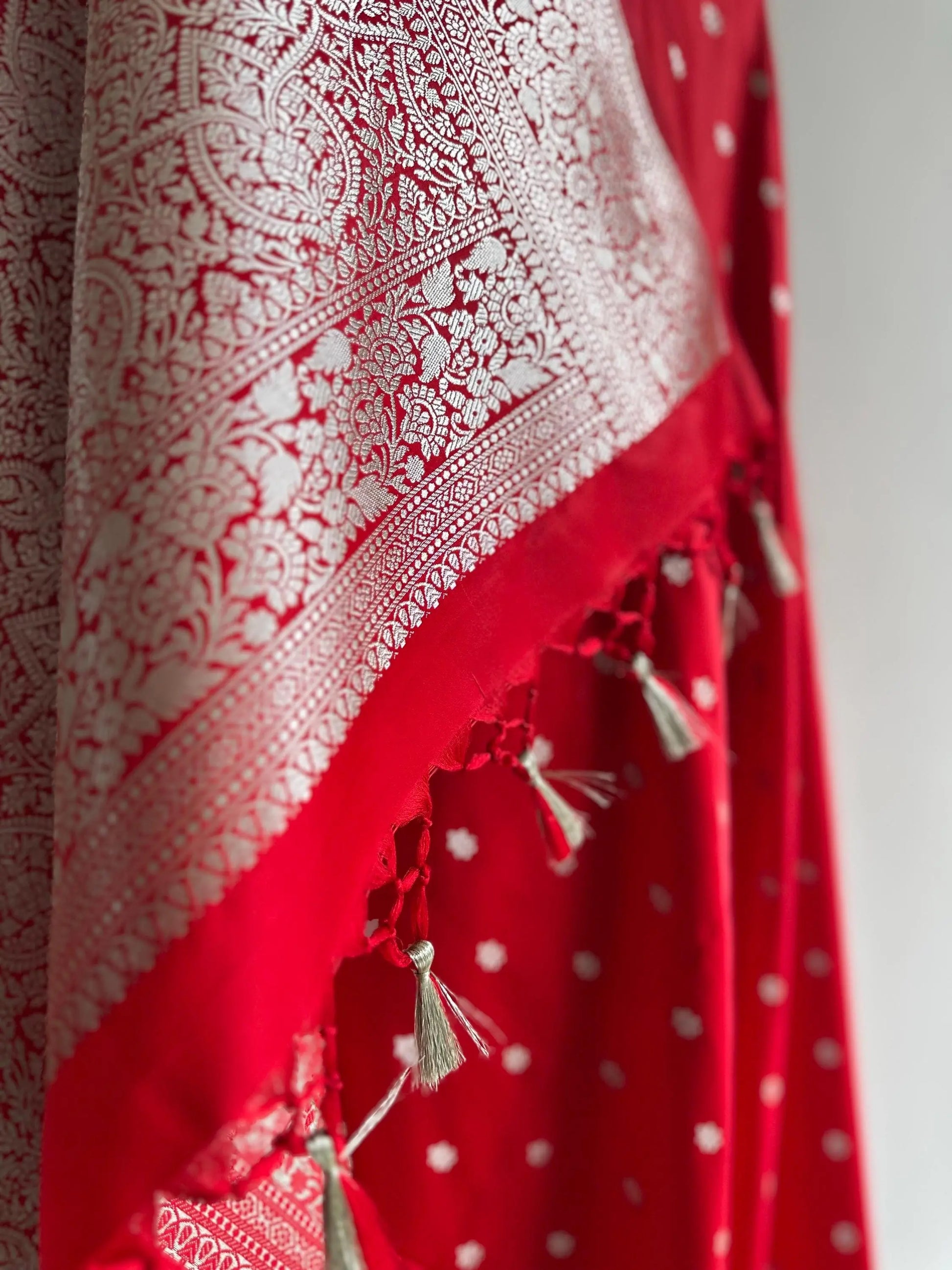 Banarasi silk red Wedding Saree with silver Zari. Silver and red traditional modern Saree with plain contrast blouse and fall picot - LaiLai Sarees