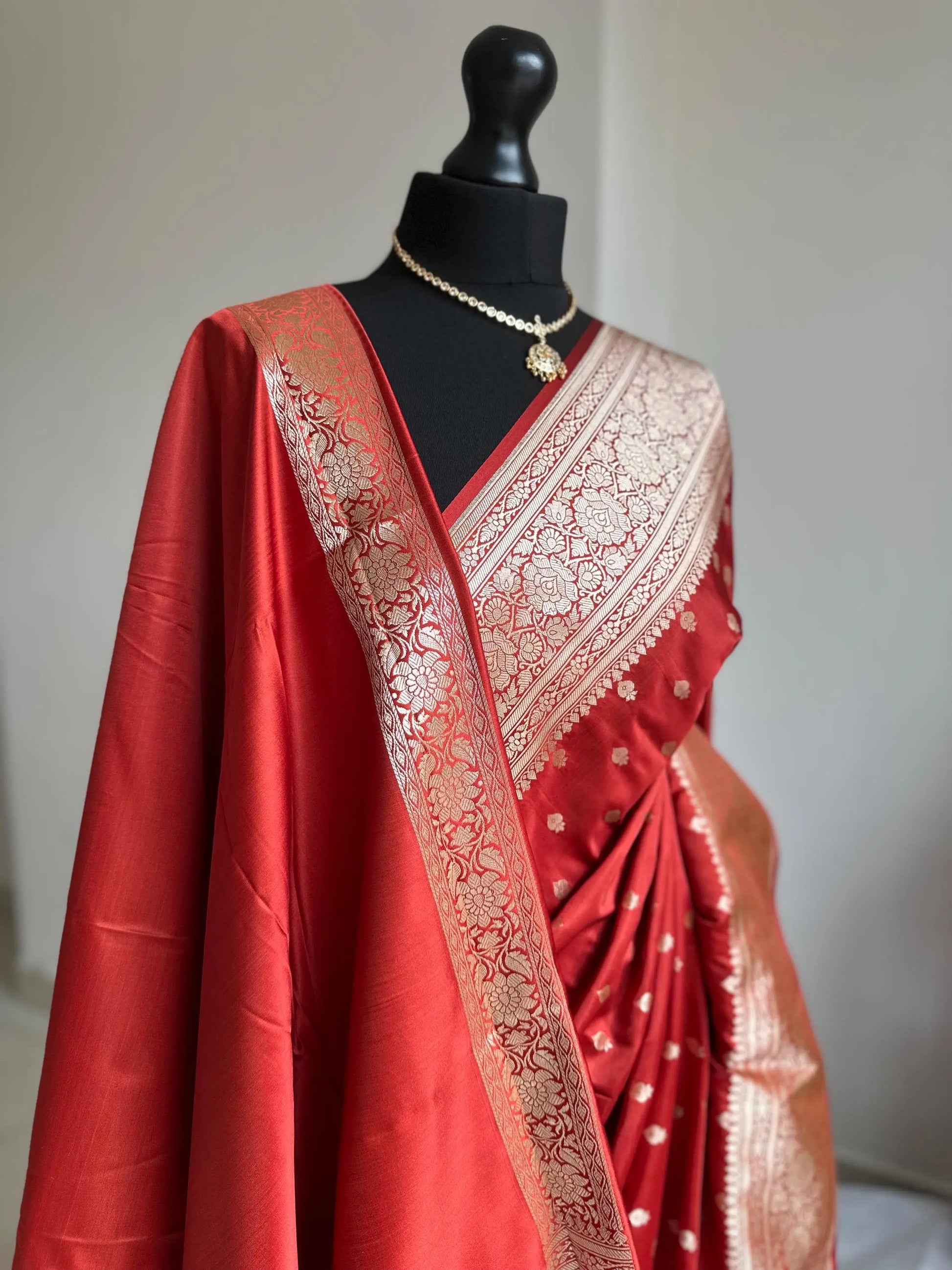 Banarasi silk brick red wedding saree with gold zari - LaiLai Sarees 