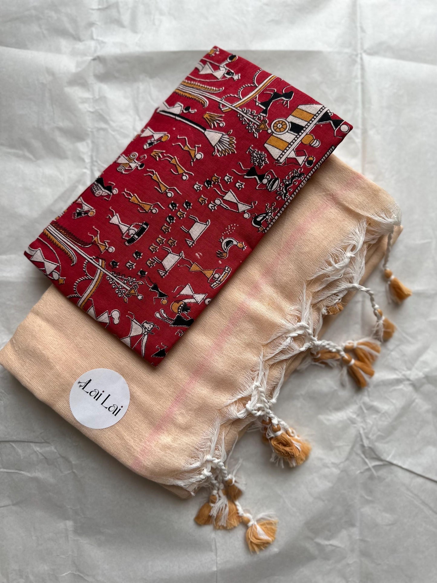 Peach cotton handloom saree with kalamkari art blouse. Very soft pure khadi cotton saree. Deep maroon printed blouse.