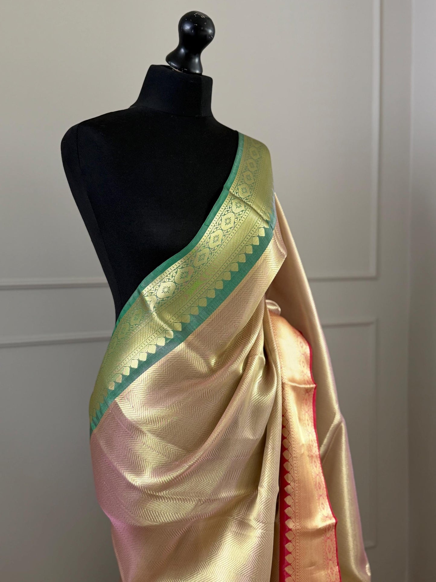 Handmade Gold Tissue Saree with dual border in green and red: Soft Drape, Unstitched Blouse
